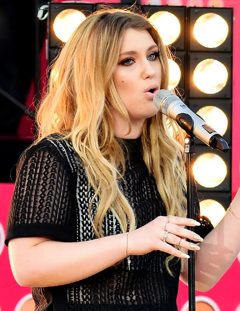 ella henderson