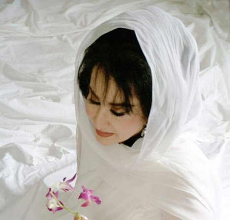 Piret Besooze Asheghi