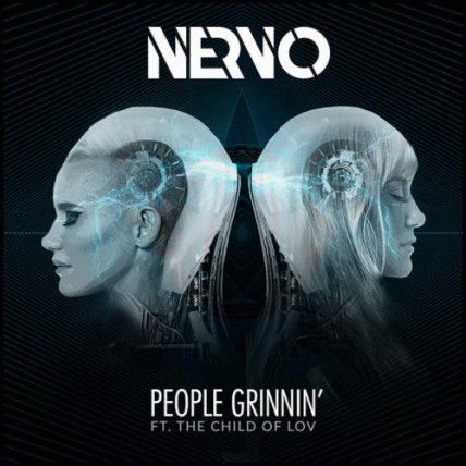 People Grinnin